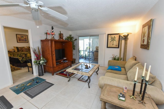 5 of 53 - 1999 Sw Palm City Road #b, Stuart, FL