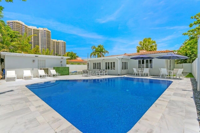 5 of 38 - 3025 Center Avenue, Fort Lauderdale, FL