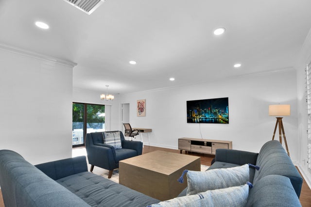 5 of 37 - 6000 Ne 18th Terrace, Fort Lauderdale, FL