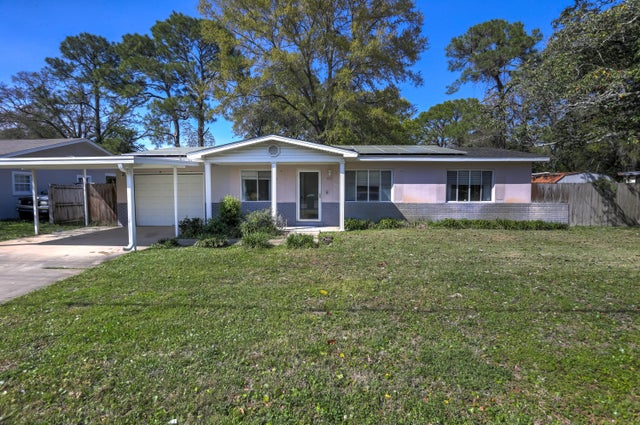 2 of 49 - 607 Hollywood Boulevard E, Mary Esther, FL