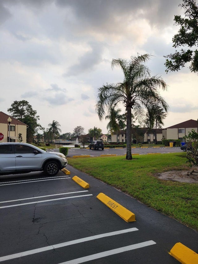 4 of 20 - 320 Knotty Pine Circle #c2, Greenacres, FL