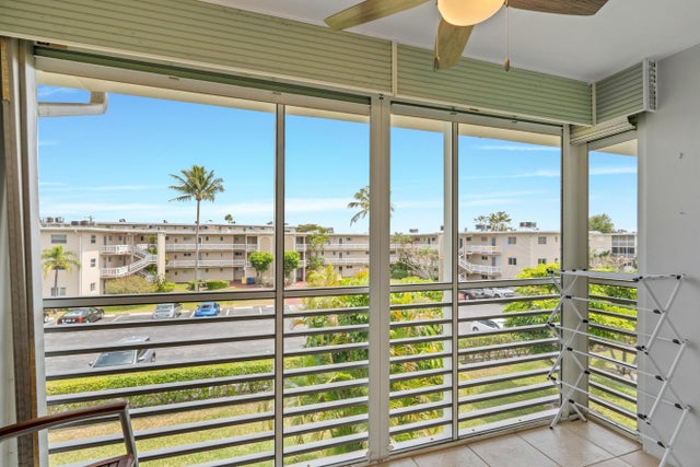 3 of 24 - 2811 S Garden Drive #306, Lake Worth, FL