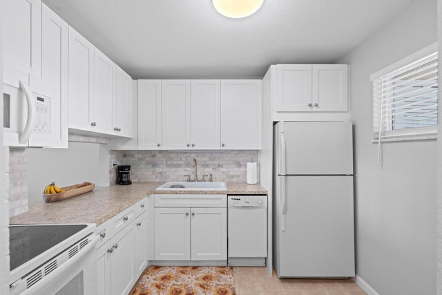 5 of 24 - 2811 S Garden Drive #306, Lake Worth, FL