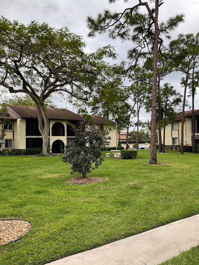 3 of 17 - 337 Knotty Pine Circle #b-1, Greenacres, FL