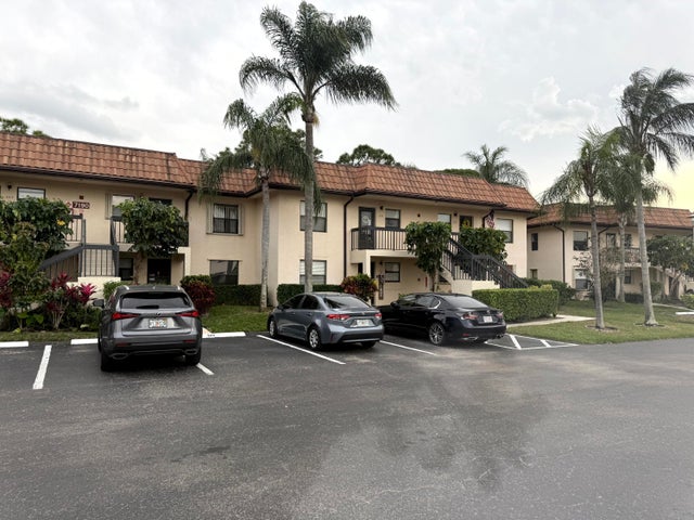 3 of 31 - 7190 Golf Colony Ct #105, Lake Worth, FL