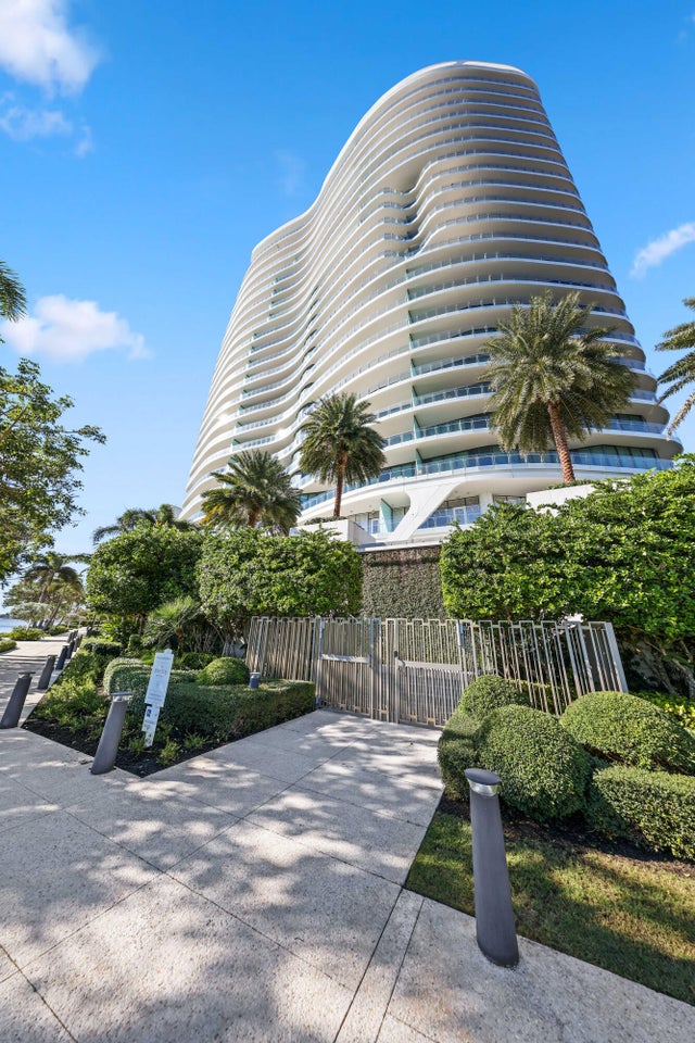 5 of 56 - 1100 S Flagler Drive #1801, West Palm Beach, FL