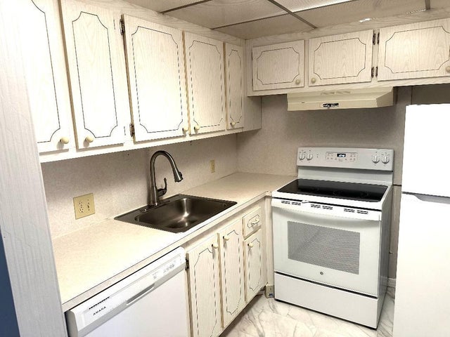 5 of 13 - 562 Fanshaw N #5620, Boca Raton, FL