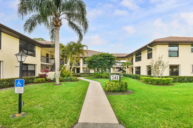 1 of 44 - 241 Sw South River Drive #206, Stuart, FL