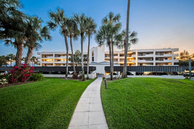 2 of 57 - 625 Nw North River Drive #308, Stuart, FL