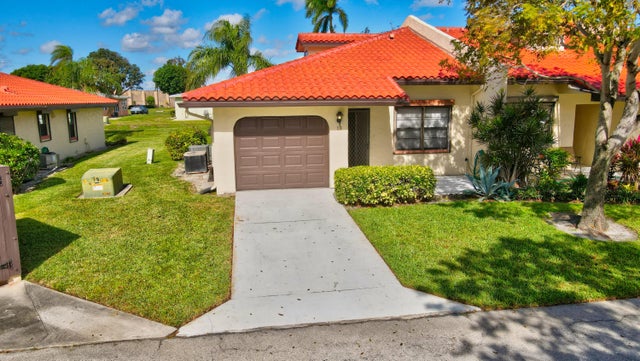 4 of 49 - 13 Bethesda Park Circle, Boynton Beach, FL