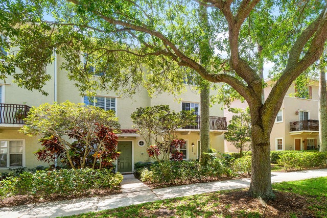 2 of 43 - 888 University Boulevard, Jupiter, FL