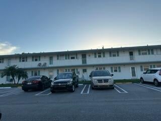 1 of 7 - 1117 Lake Terrace #105, Boynton Beach, FL