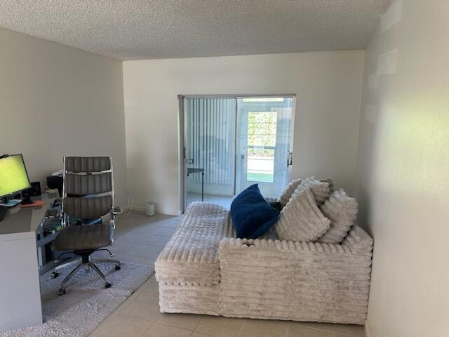 5 of 7 - 1117 Lake Terrace #105, Boynton Beach, FL