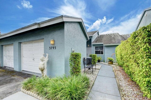 2 of 29 - 3793 Island Club Circle E, Lake Worth, FL