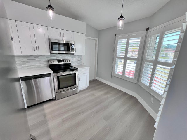 3 of 23 - 2418 Se Sidonia St, Port Saint Lucie, FL