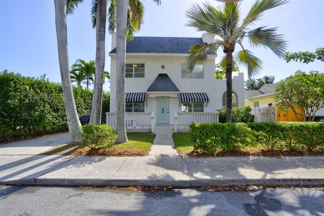 1 of 55 - 422 N Lakeside Dr, Lake Worth Beach, FL