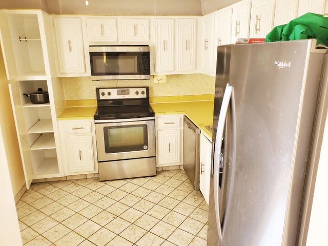 5 of 24 - 2811 Somerset Dr #404, Lauderdale Lakes, FL