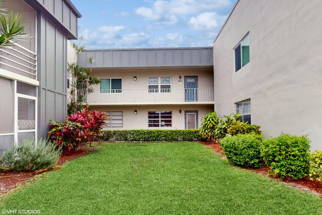 1 of 25 - 310 Burgundy G, Delray Beach, FL