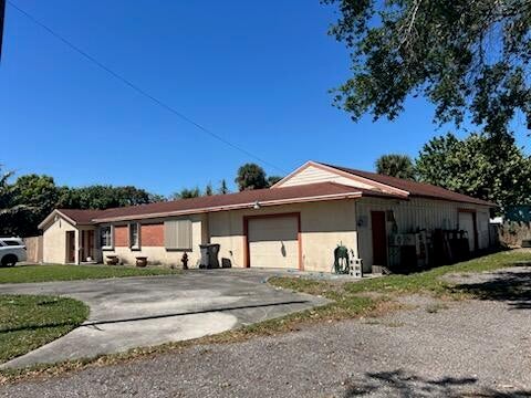 2 of 4 - 2769 New York St, West Palm Beach, FL