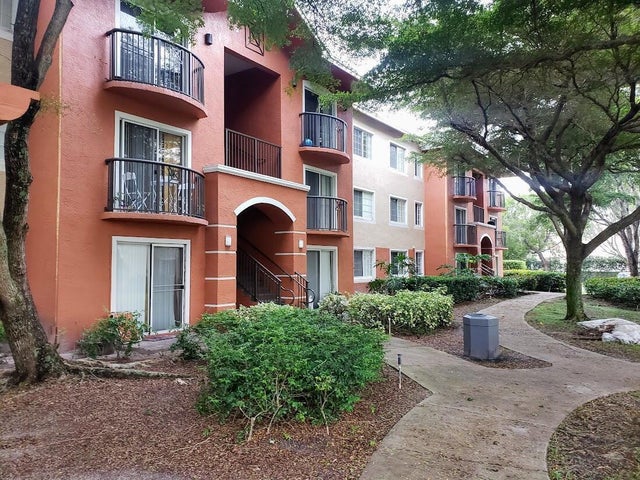 2 of 23 - 4151 N Haverhill Road #1505, West Palm Beach, FL