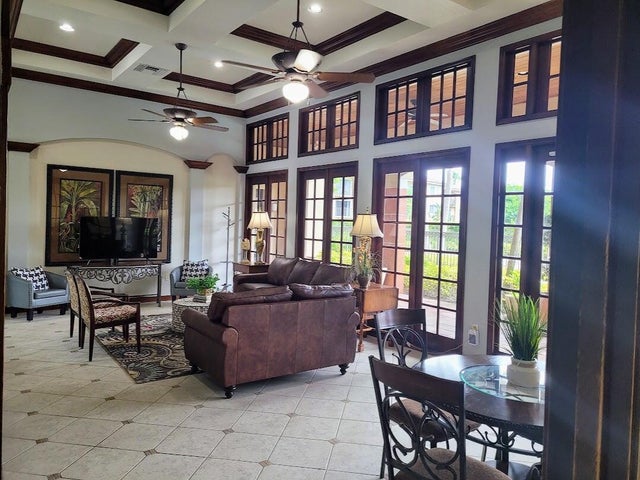 5 of 12 - 4187 N Haverhill Road #515, West Palm Beach, FL