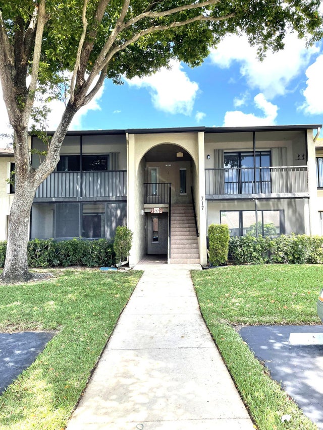 1 of 11 - 717 Sunny Pine Way #d2, Greenacres, FL