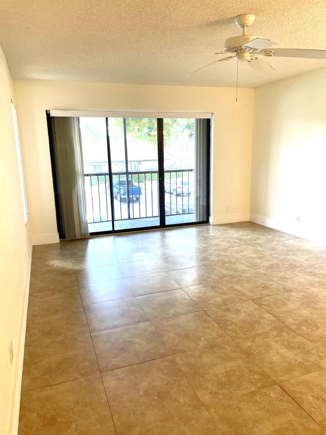 3 of 11 - 717 Sunny Pine Way #d2, Greenacres, FL