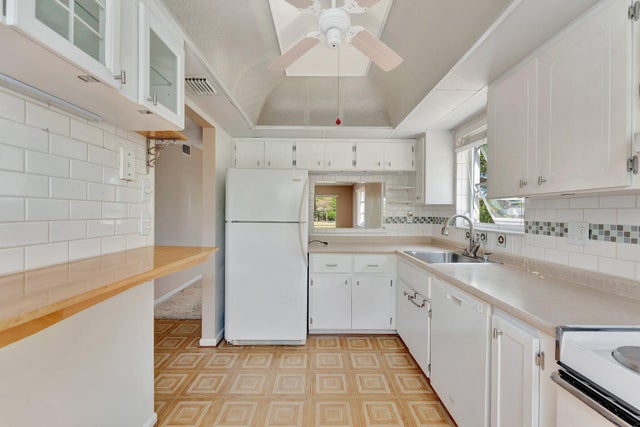 3 of 18 - 3551 Inverrary Drive #212, Lauderhill, FL