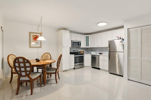 4 of 24 - 528 Shady Pine Way #b1, Greenacres, FL