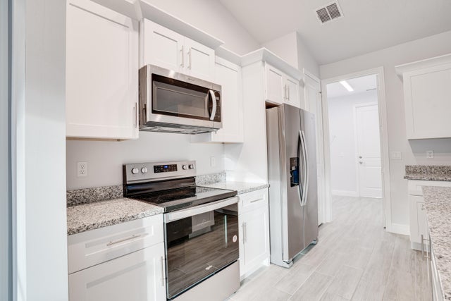 5 of 22 - 2226 Sw Cree Road, Port Saint Lucie, FL