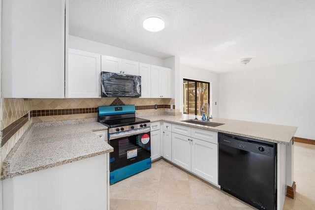 5 of 34 - 1752 Shoreside Circle, Wellington, FL