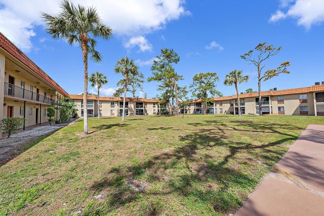 2 of 19 - 6120 Ne Forest Hill Boulevard #103, West Palm Beach, FL