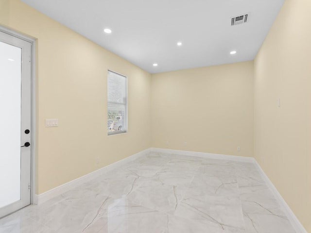 3 of 16 - 4248 26th Avenue, Vero Beach, FL