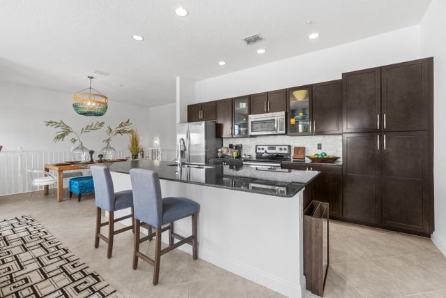 4 of 32 - 3620 S Dixie Highway #240, West Palm Beach, FL