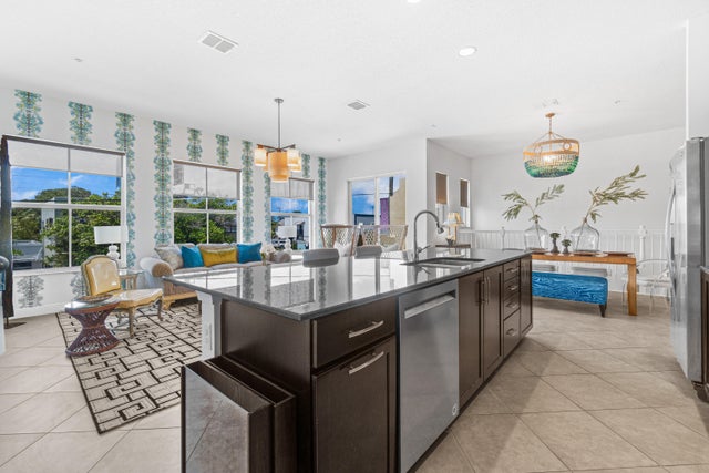 5 of 32 - 3620 S Dixie Highway #240, West Palm Beach, FL