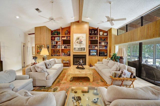2 of 85 - 13179 Camero Wy, Palm Beach Gardens, FL