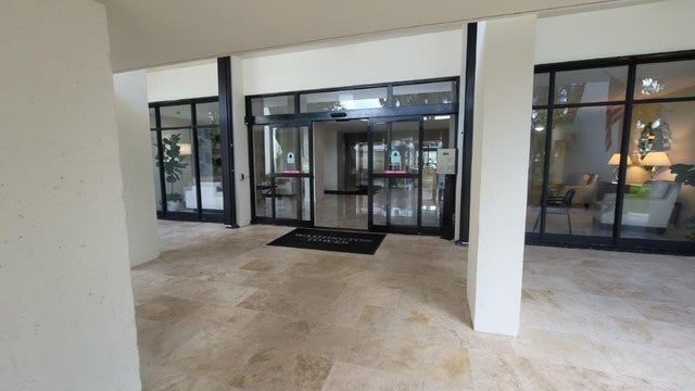 2 of 35 - 2000 Presidential Way #1105, West Palm Beach, FL