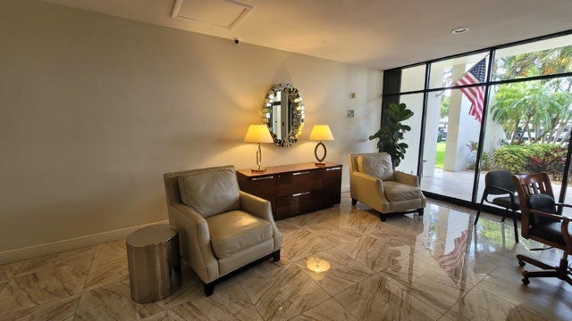5 of 35 - 2000 Presidential Way #1105, West Palm Beach, FL