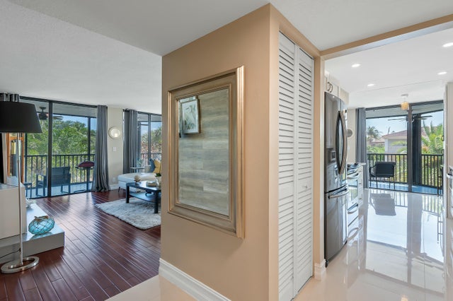 5 of 50 - 800 Jeffery Street #211, Boca Raton, FL
