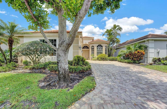 1 of 46 - 10839 Royal Devon Wy, Lake Worth, FL