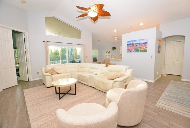 5 of 41 - 8045 Se Morningwood Place, Hobe Sound, FL