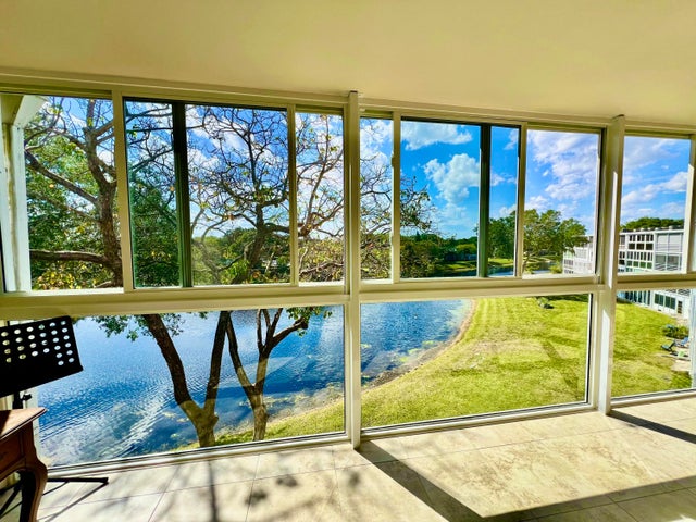 1 of 52 - 4015 Islewood D, Deerfield Beach, FL