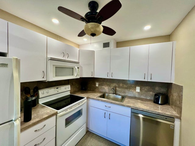 3 of 52 - 4015 Islewood D, Deerfield Beach, FL