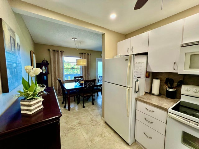 4 of 52 - 4015 Islewood D, Deerfield Beach, FL