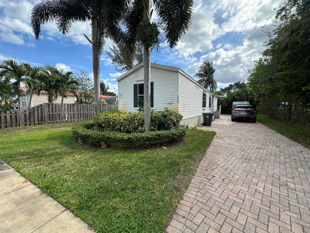 3 of 13 - 5920 Cartier Rd, West Palm Beach, FL
