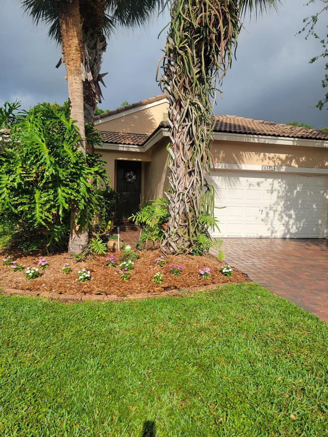 2 of 42 - 6585 Lurais Dr, Lake Worth, FL