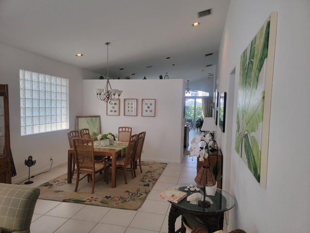 4 of 42 - 6585 Lurais Dr, Lake Worth, FL