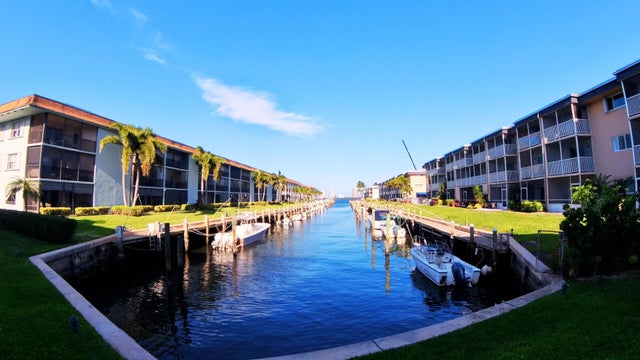 3 of 12 - 236 Castlewood Dr #202, North Palm Beach, FL