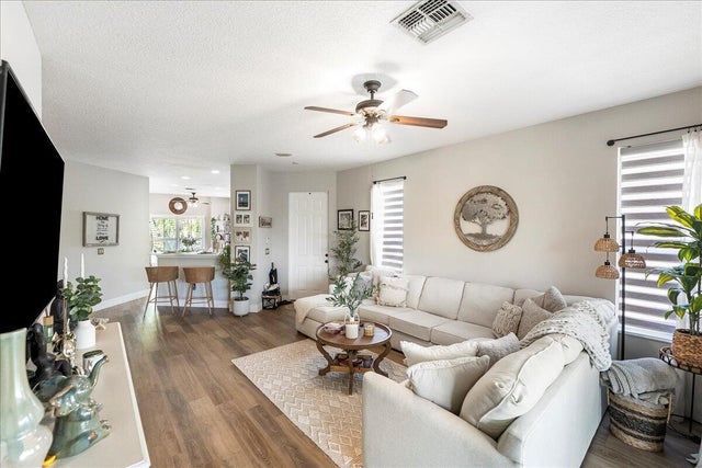 5 of 32 - 9846 Sw Eastbrook Cir, Port Saint Lucie, FL
