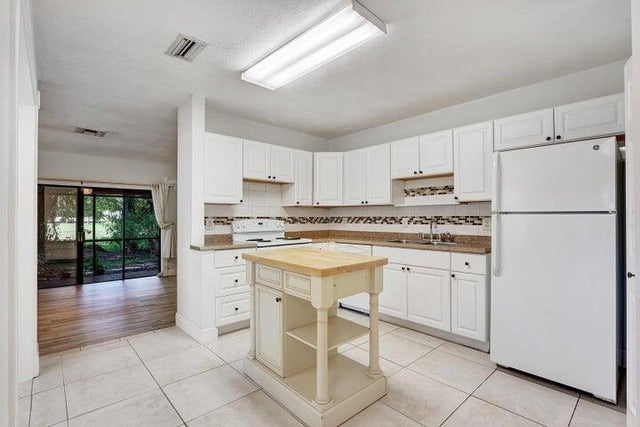 2 of 15 - 2737 Lowson Boulevard #d, Delray Beach, FL